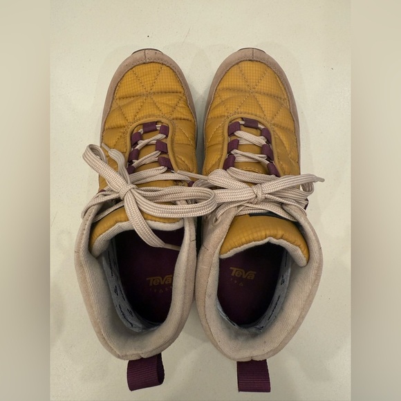 Teva Women's ReEmber Commute Hiking Boots - Picture 10 of 11